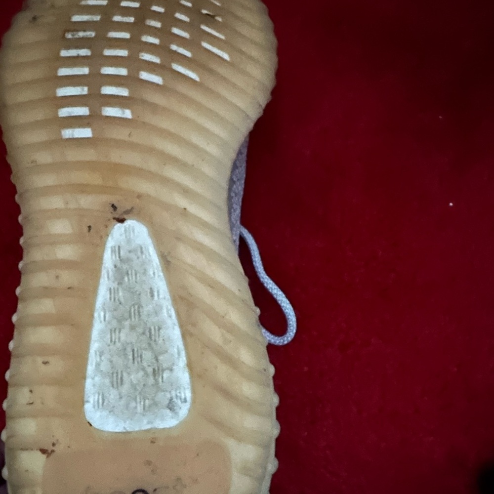Yeezy boost - Picture 2 of 4